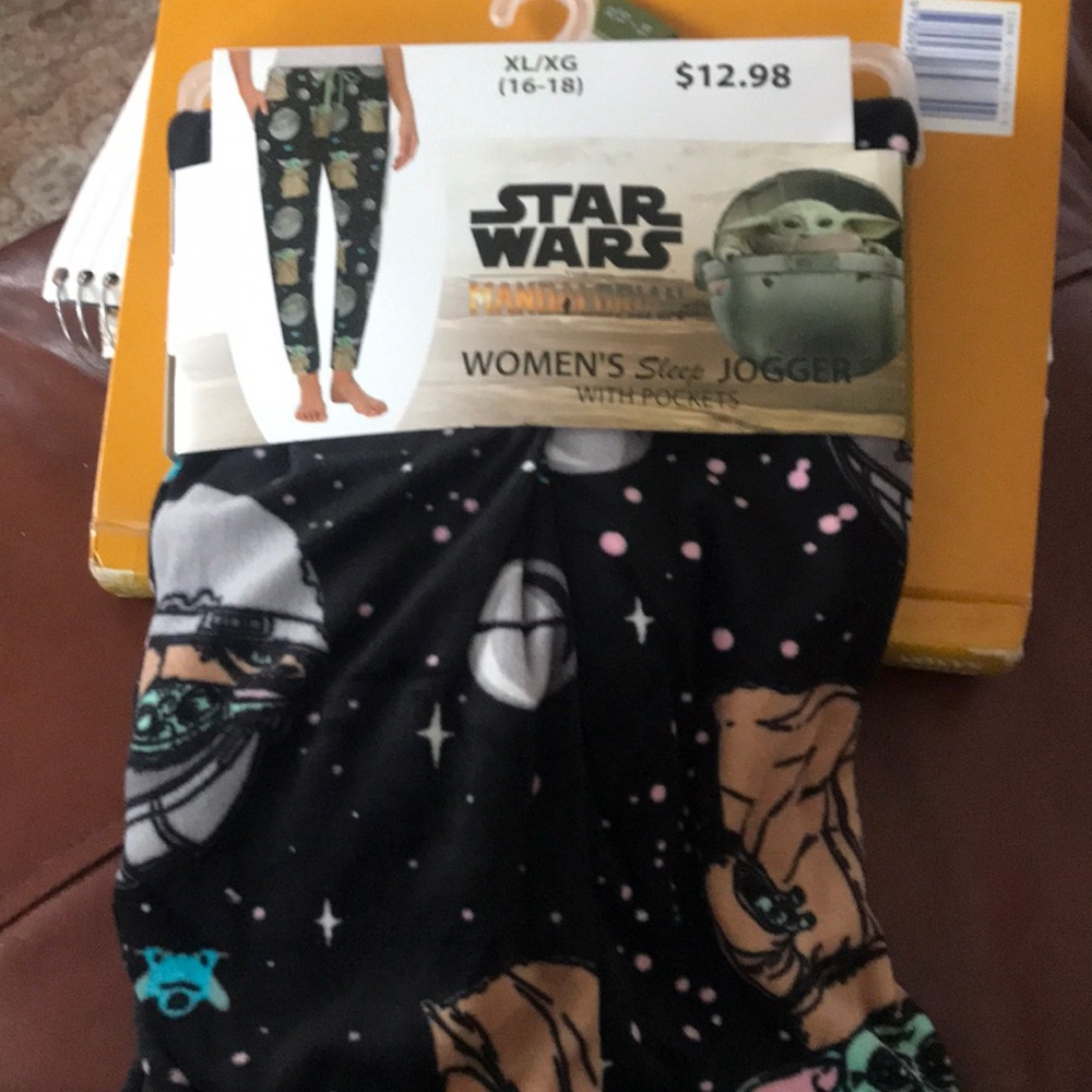 NWT STAR WARS by Disney Women’s sleep Jogger pants / Pockets size XL/XG (16-18)